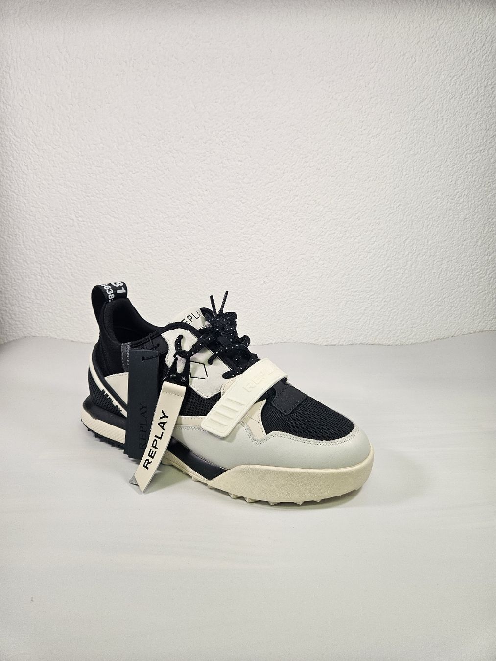 Replay Scarpe da uomo: Replay Sneaker schwarz/weiss Grösse 45 – Nuovo (secondo la descrizione) da Basel venduto da VoidRunner_2077