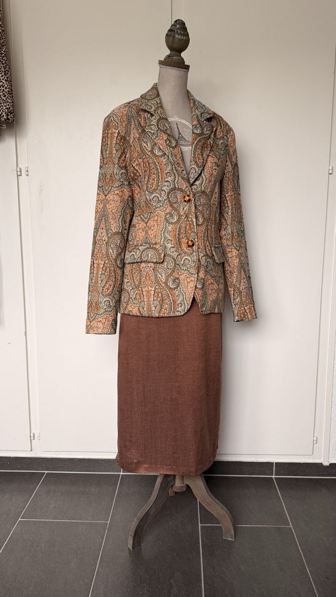 Giacche: Veste élégante, taille L/Stilvoller Blazer, Größe L – Usato da Delemont venduto da ann_ftj8 7