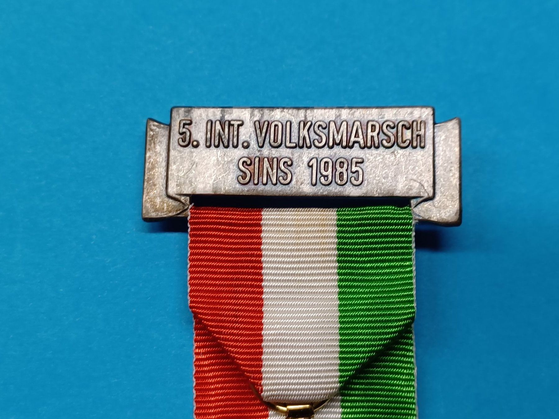 Medaglie: Sins - Schulhaus 1985 (B219) – Usato da Schwanden GL venduto da Suvorov 1