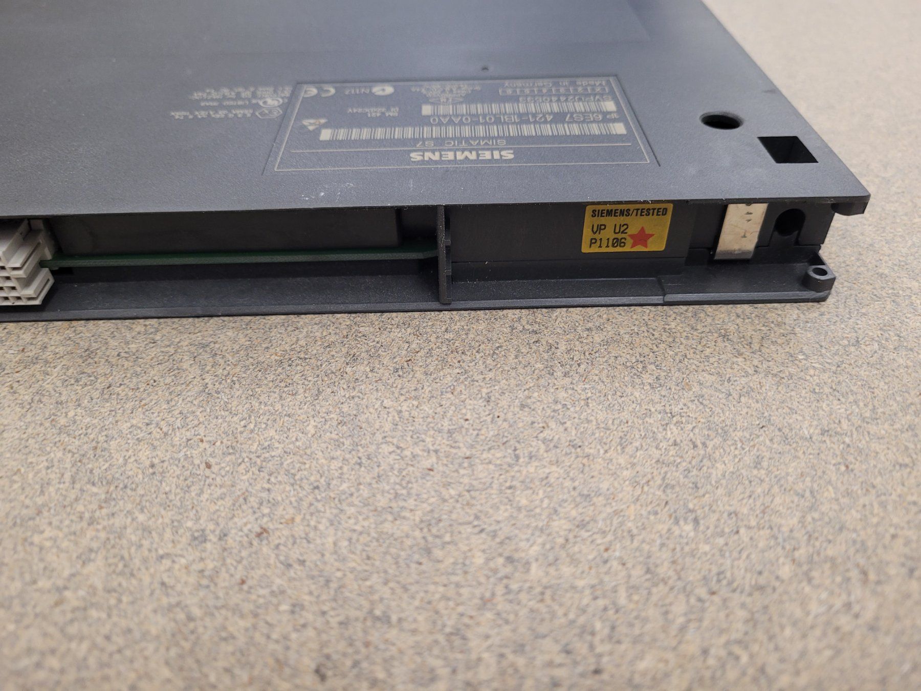 Siemens Componenti elettronici: Siemens PS SIMATIC S7 / 6ES7 421-1BL01-0AA0 – Usato da Vitznau venduto da Night-Fire 2