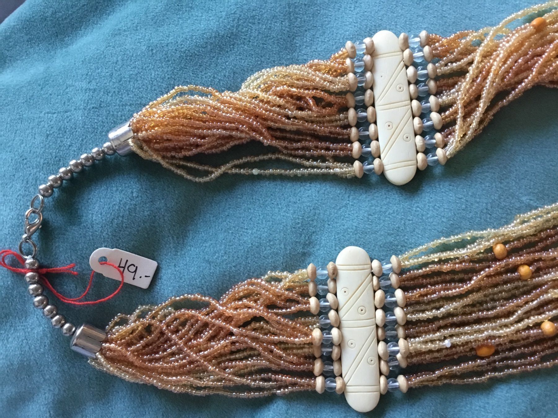 Catenine: Collier perles de verre multirangs stylé – Nuovo e nell'imballaggio originale da Le Landeron venduto da nic_8hd5 4