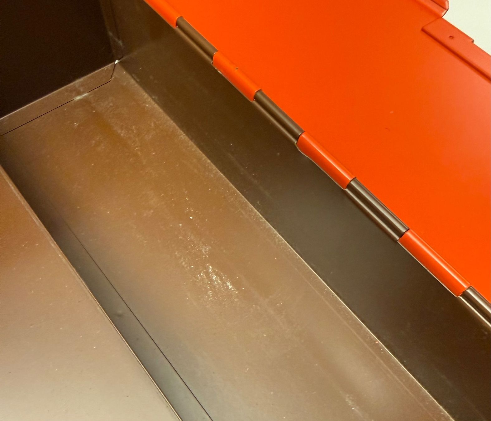Casse di trasporto: MEWA Box Metall mit Griff – Usato da Meilen venduto da Brandmanager 7