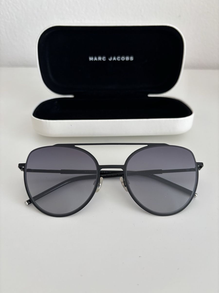 Marc Jacobs Occhiali & Lenti: Marc jacobs occhiale da sole nero – Nuovo (secondo la descrizione) da Riva San Vitale venduto da Margherita81