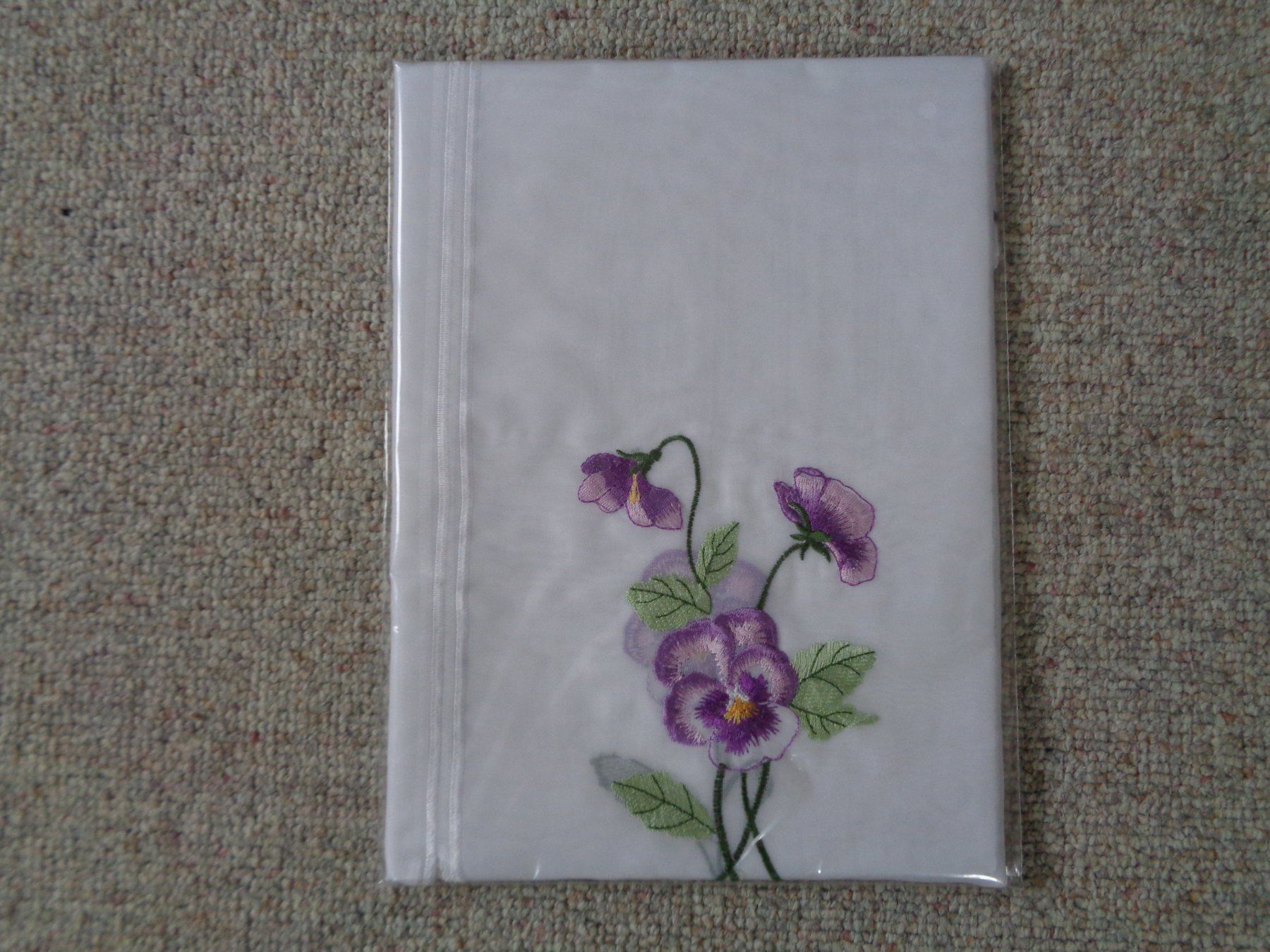 Vorhänge: Scheibenvorhang mit Stiefmütterchen 115x45cm – Neu und originalverpackt aus Langenbruck von Gumsi 3