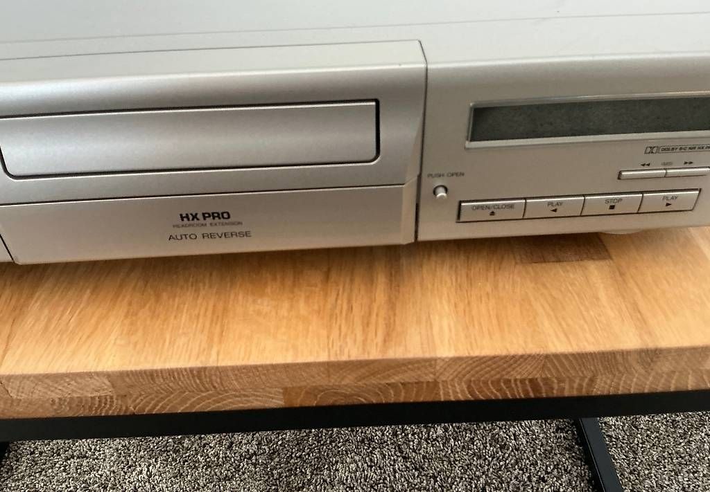 Technics Registratori: Technics RS-E10 Kassettendeck – Usato da Wil SG venduto da Saintch 1