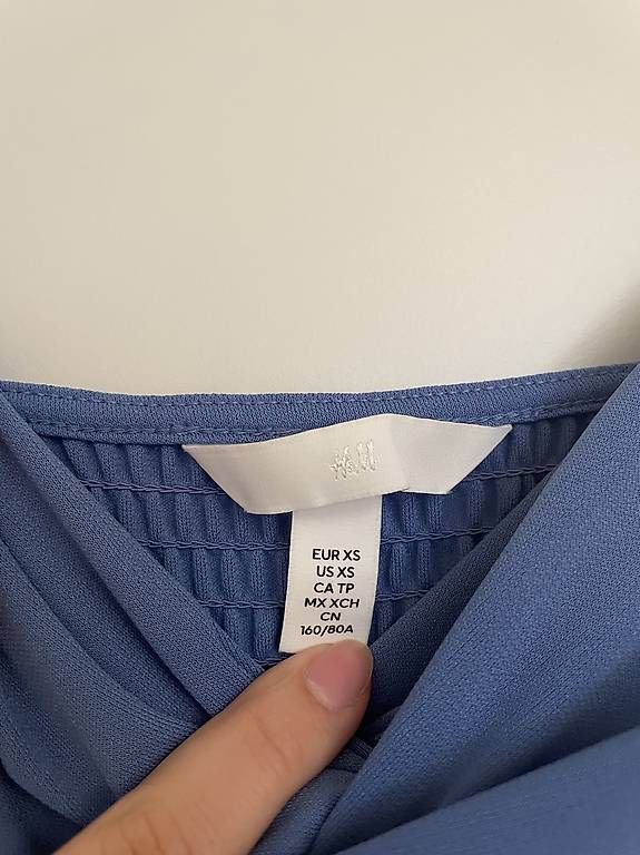 H&M Vestiti & Gonne: Blaues Kleid gr xs von HM – Usato da Uetikon am See venduto da CarlosN01 2