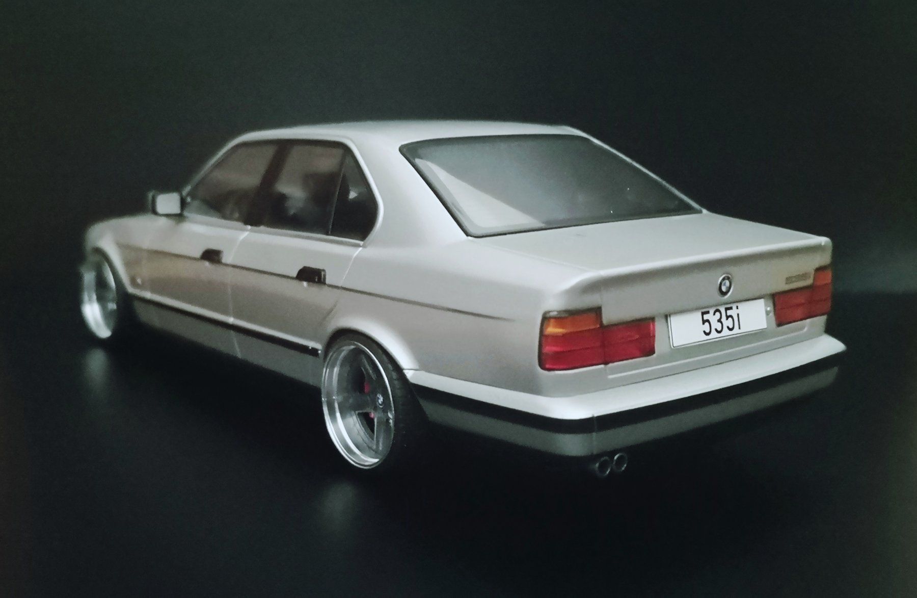 BMW Modellini d'auto: 1:18 BMW E34 535i Schnitzer Einzelstück – Nuovo e nell'imballaggio originale da Niederbipp venduto da kevintifu20 2