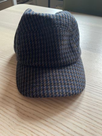 COS cap im Trend