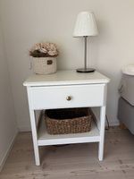Nachttisch/ Ablagetisch weiss Tyssedal Ikea