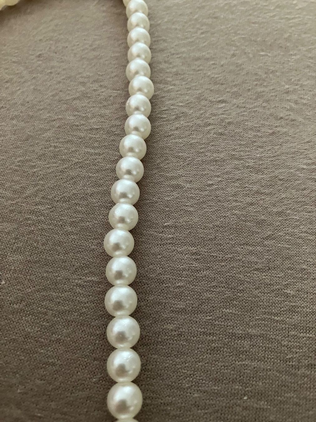 Catenine: Eleganter Modeschmuck, weisse Perlen Imitations Kette, 45 cm – Nuovo (secondo la descrizione) da Affoltern am Albis venduto da Dlotti 3