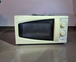 Forno a microonde Durabase  700W  in ottime condizioni