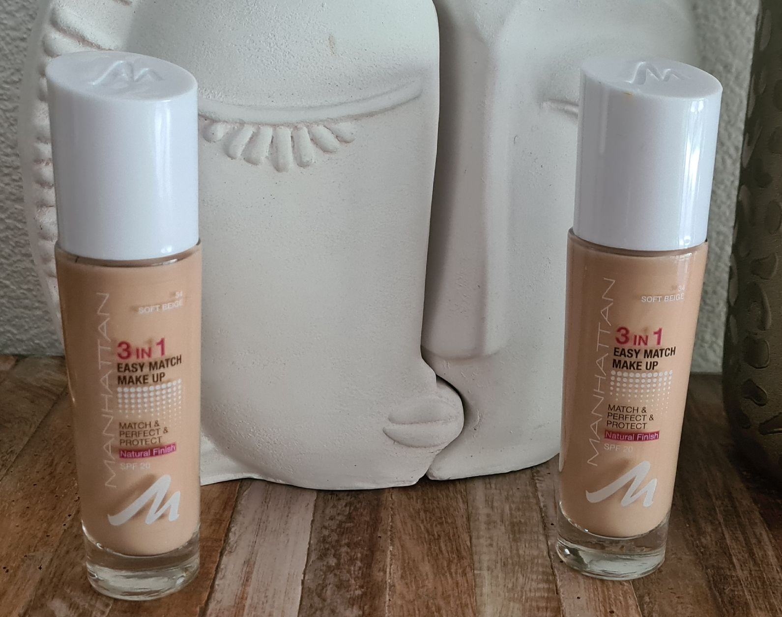 Make-up: (2 flacons) Fond teint crème "MANHATTAN"Soft Beige 34/SPF20 – Nuovo e nell'imballaggio originale da Etoy venduto da MyStyleMyMode