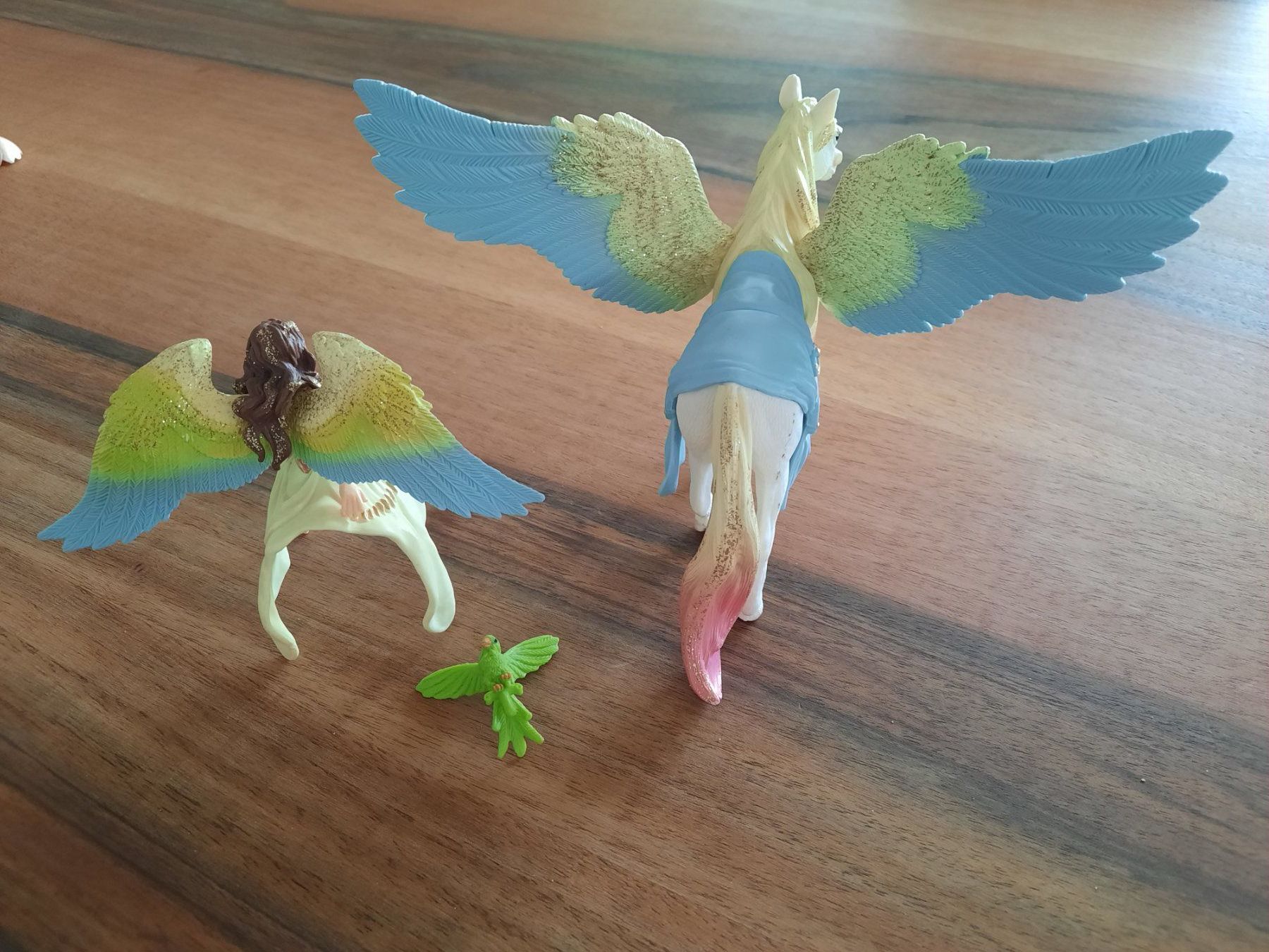 Schleich Figuren: Schleich - Bayala - Surah mit Glitzer Pegasus – Gebraucht aus Altnau von willpower71 2