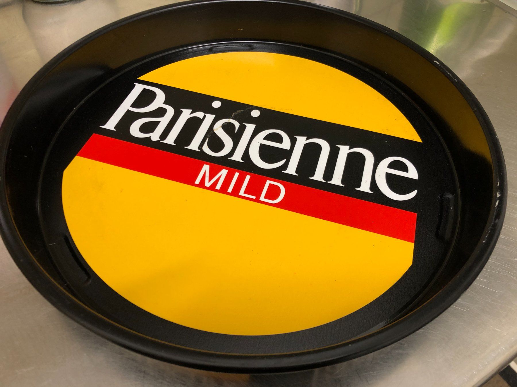 Alle Dekorationen: Metalltablett Parisienne Zigaretten Werbung Retro Vintage... – Gebraucht aus Zürich von Tivoli2