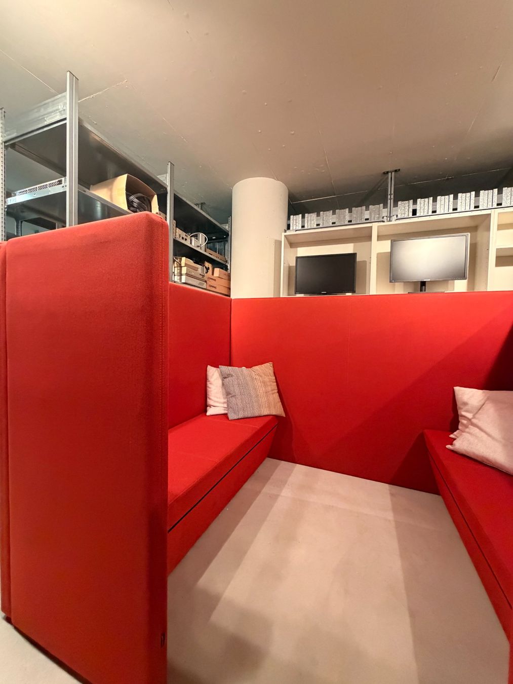 Sofas: Sofa Work Cabin – Neu (gemäss Beschreibung) aus Grenchen von Spicyrize 1