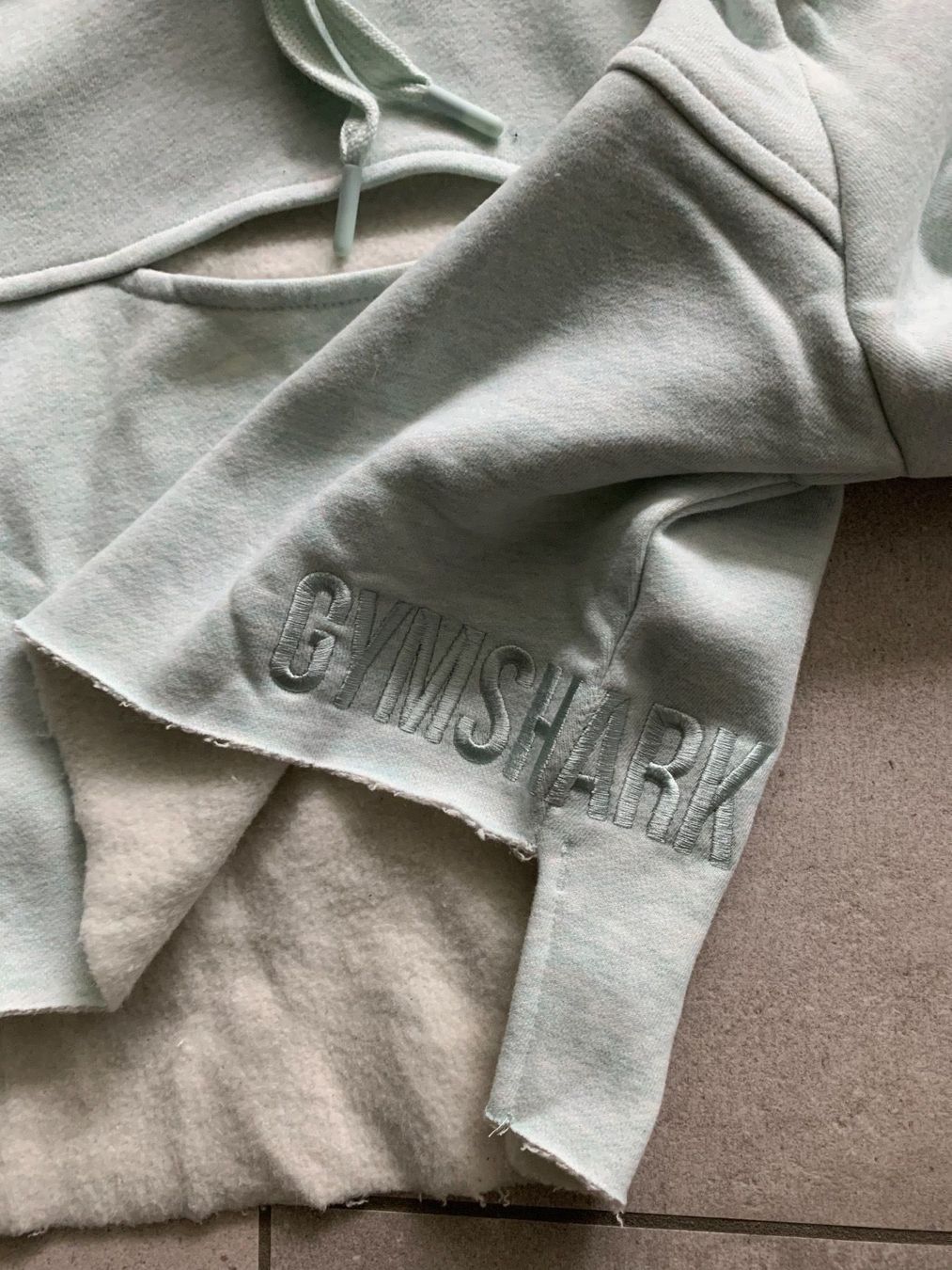Pullover & Sweatshirts: Gymshark cropped Hoodie – Neu (gemäss Beschreibung) aus Tägerig von Unbekannt5522 4