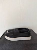 Schwarze Slipper / Slip-On Sneaker mit weißer Sohle Gr. 37
