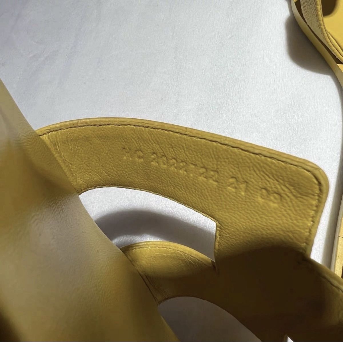 Hermès Scarpe da donna: Ciabatte Oran - Hermès  – Usato da Davesco-Soragno venduto da Chichijango 1