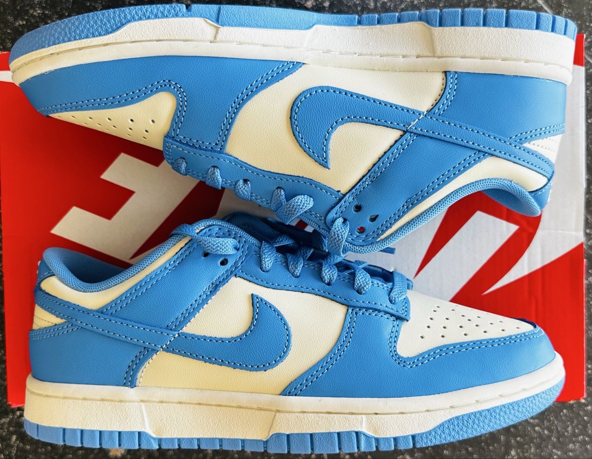 Nike Scarpe da uomo: Nike Dunk Low University Blue – Nuovo e nell'imballaggio originale da Biel/Bienne venduto da Akwawini