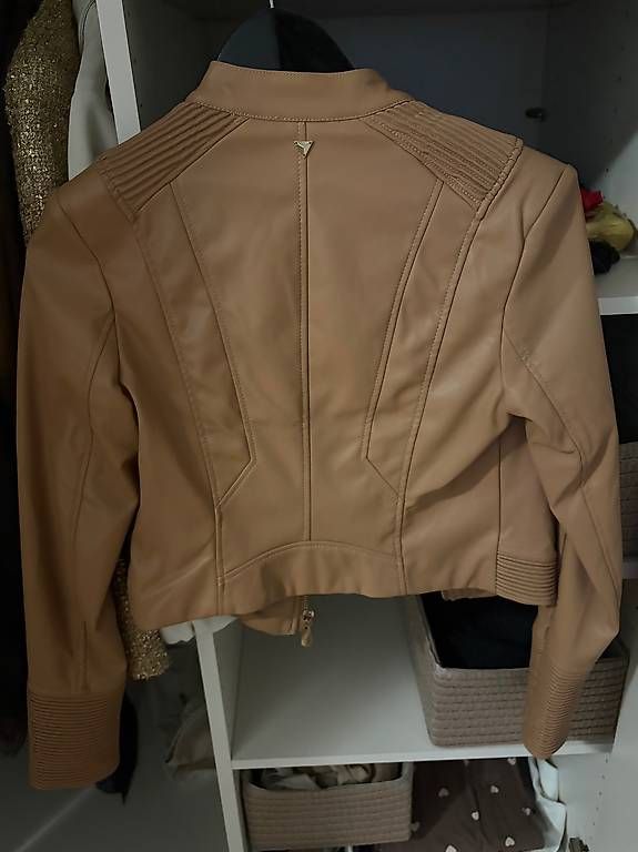 Giacche: Guess xs wie neu – Nuovo (secondo la descrizione) da Schaan venduto da rod_8xgk 2