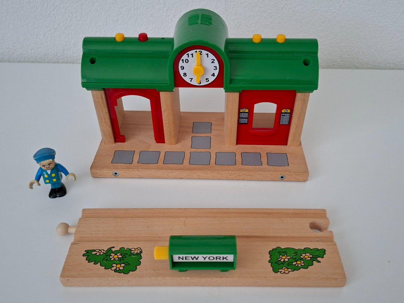 Brio Giocattoli: Brio Sprechender Bahnhof – Usato da Gattikon venduto da jeansgli 2