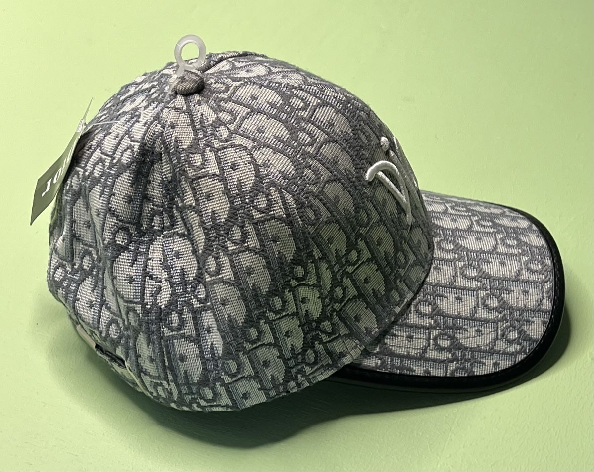 Dior Sonstige Kleidung & Accessoires: DIOR Cap ...Jacarre...HellGrau mit Schutzplastik... NEU – Neu und originalverpackt aus Zürich von stock4you 3