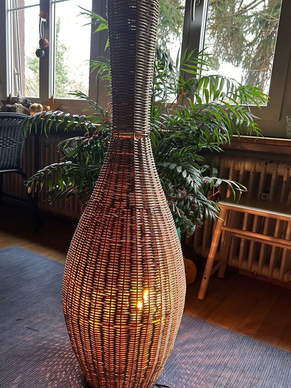 Lampade: Vintage Rattan Stehlampe – Usato da Schaffhausen venduto da amwr
