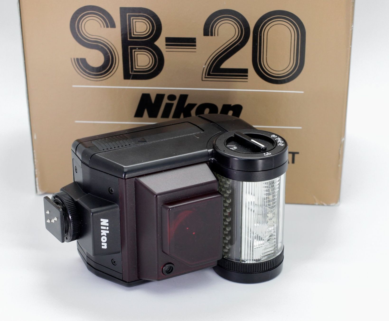 Nikon Flash: Nikon Speedlight SB-20 – Usato da Birsfelden venduto da Foti-Virus