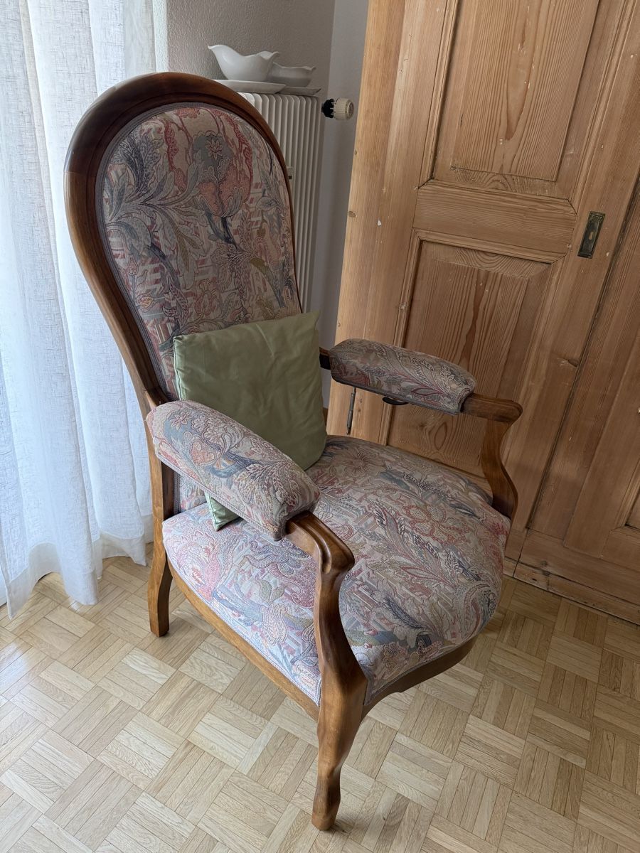 Chaises: Antiker Voltaire Stuhl zu verkaufen  – D'occasion à Thun par Grizzlie99 1