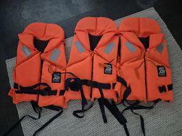 Rettungswesten Secumar Bravo 50-70kg 3 Stk guter Zustand