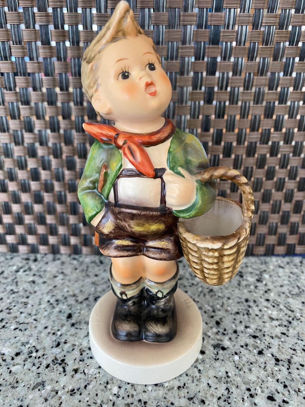 Hummel Statuette: Orginal Hummelfigur – Usato da Diessenhofen venduto da Bunterm