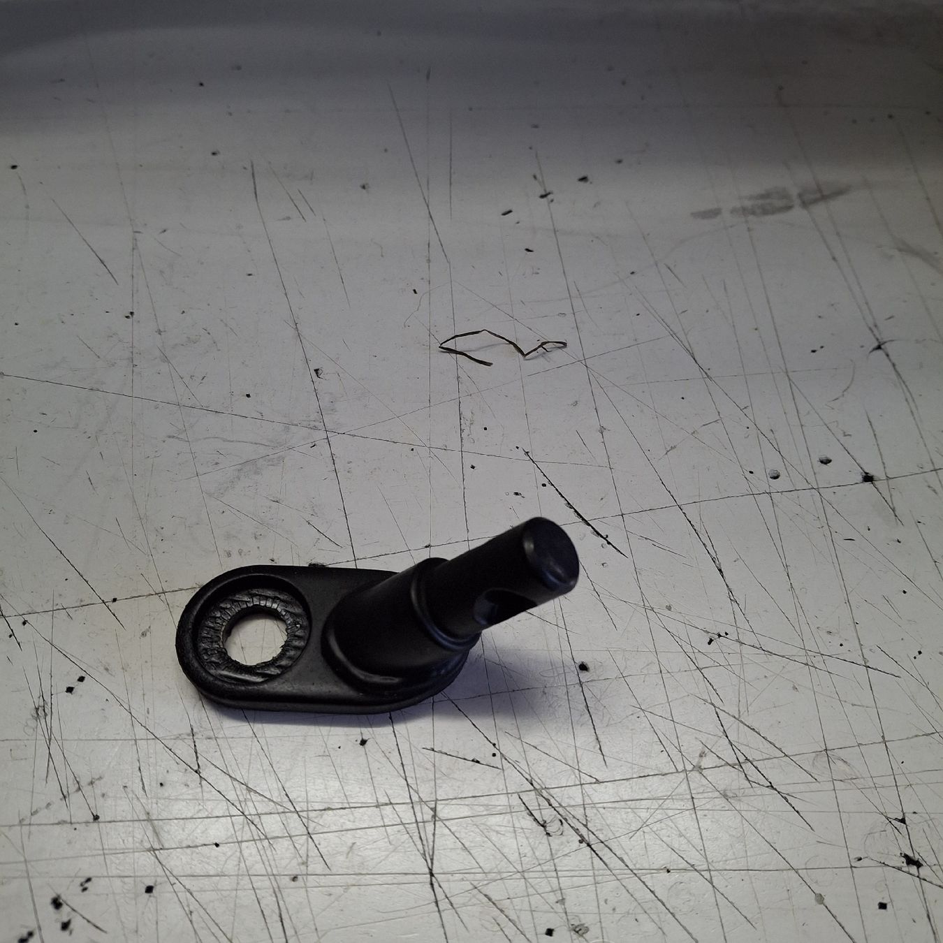 Pezzi di ricambio: adapter für Anhänger – Usato da Homberg b. Thun venduto da ittunk