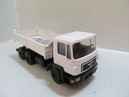 MAN 3 ACHS KIPPER WEISS  CONRAD NR. 4140  1:50