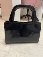 Elegante schwarze Handtasche, Swiss Made, neuwertig! 🎒