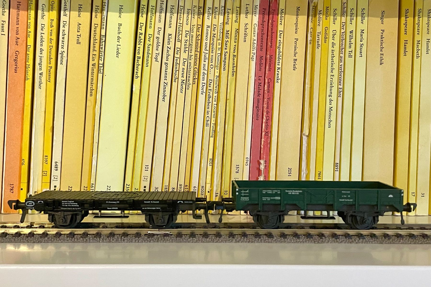 Fleischmann Modellini di ferrovie: Fleischmann H0 Güterwagen Set, Top Zustand – Usato da Bern venduto da Empe76