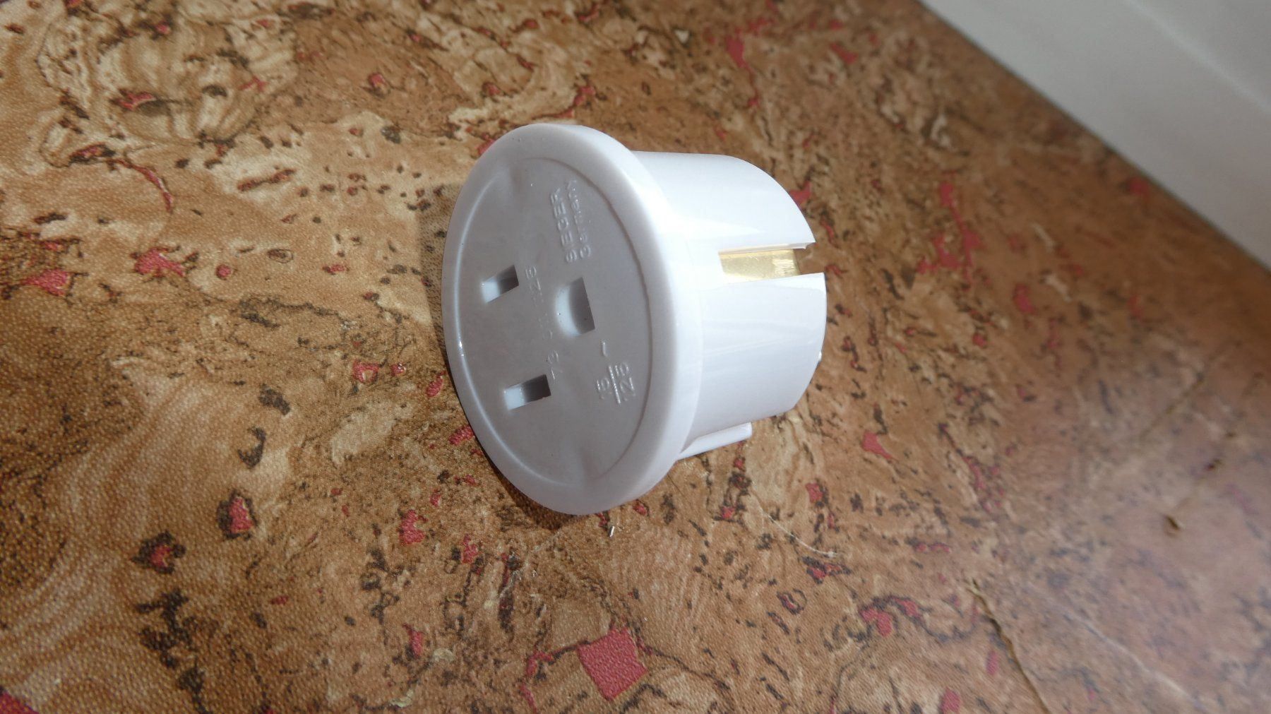 Unità & Adattatore: Adapterstecker Schuko auf US – Nuovo (secondo la descrizione) da Lausen venduto da Vectrex1
