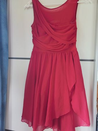 Elegantes Tanzkleid Grösse S, rot mit Beinschlitz