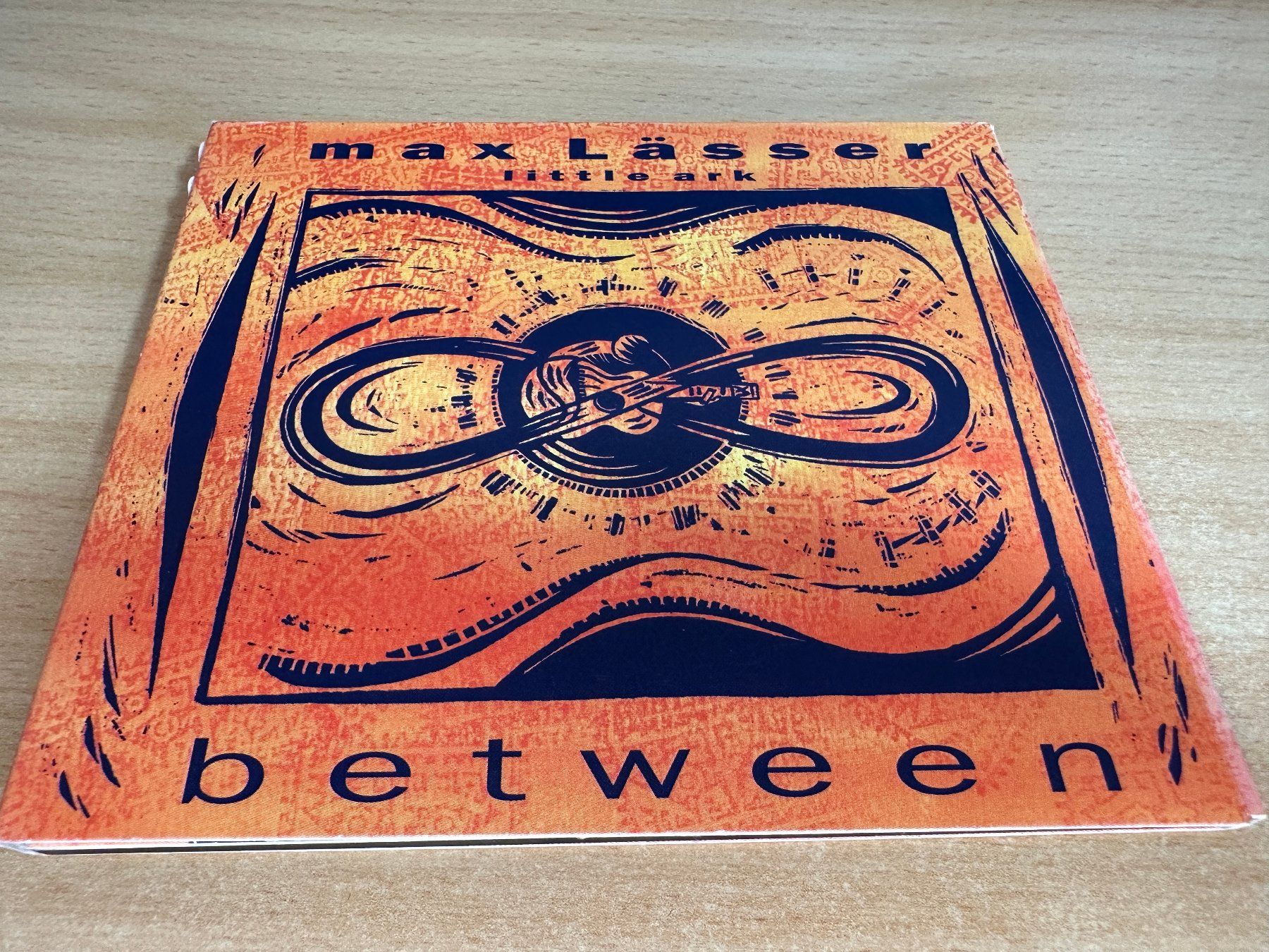 CD: Max Lässer – Between – Usato da Rikon im Tösstal venduto da Alpenmutz