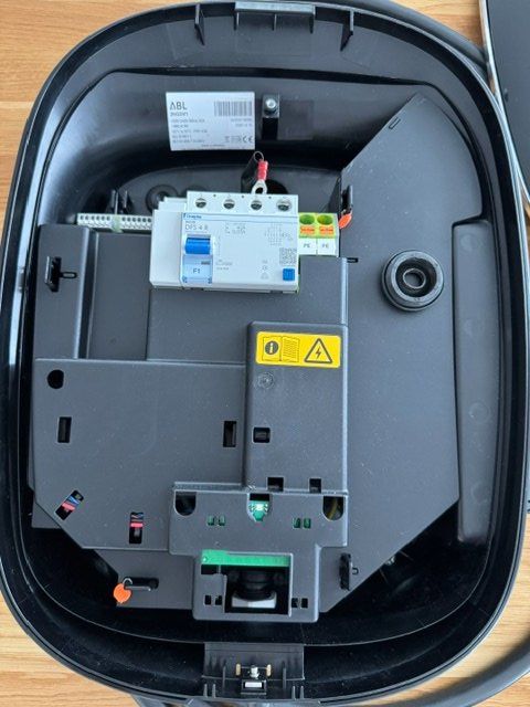 Caricabatterie: Mercedes-Benz Wallbox – Usato da Meisterschwanden venduto da elm_fk5s 1