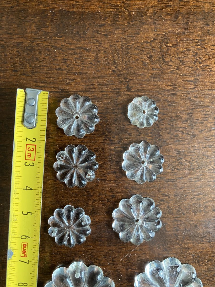 Tutte le decorazioni: Lot de rosettes en verre ancien: dimensions différentes – Usato da Genève venduto da Mar7319 3