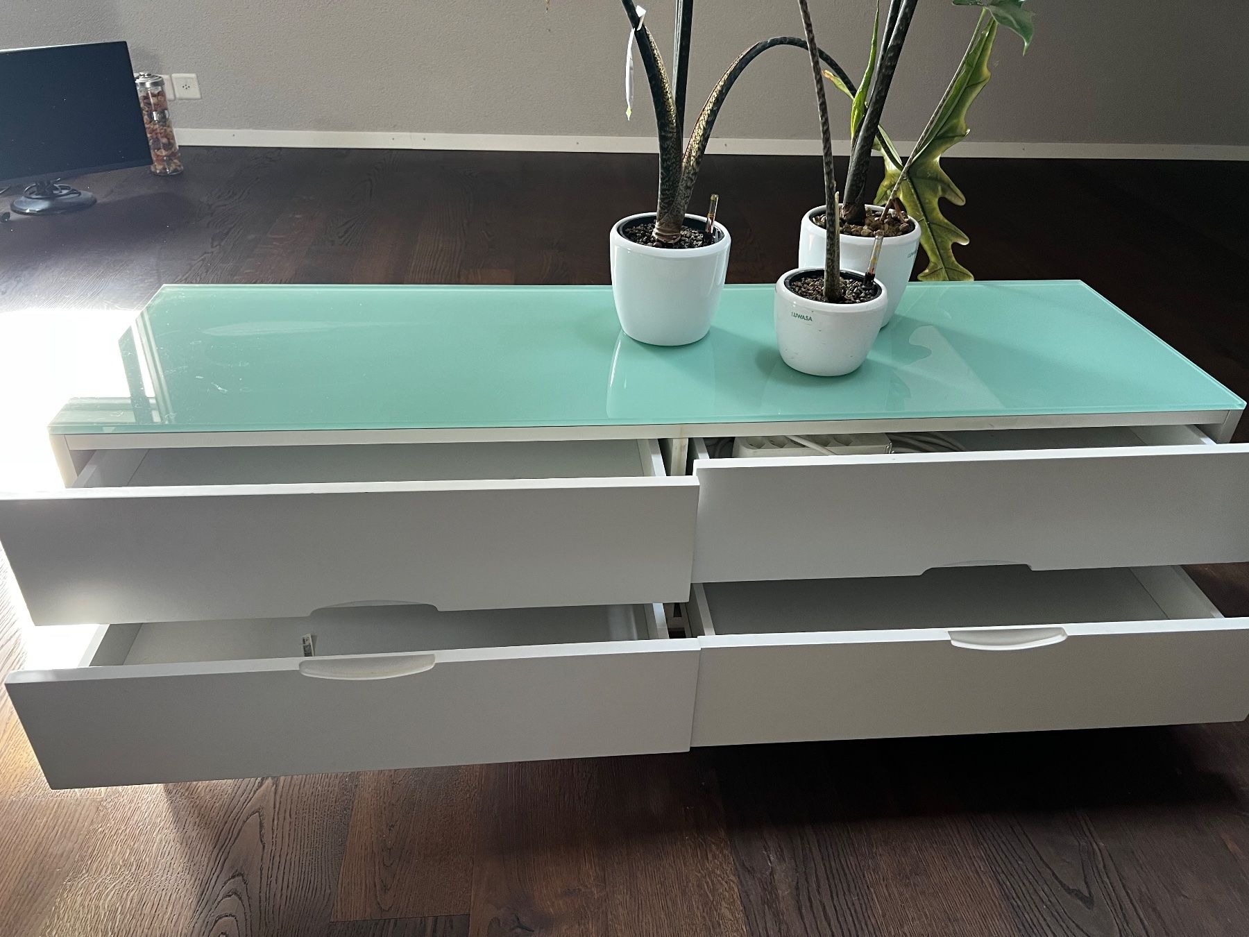 Beliani Mobili TV: Sideboard – Usato da Mönchaltorf venduto da switzerland1967 1