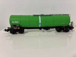 Kesselwagen "On Rail" grün Modellbahn Piko