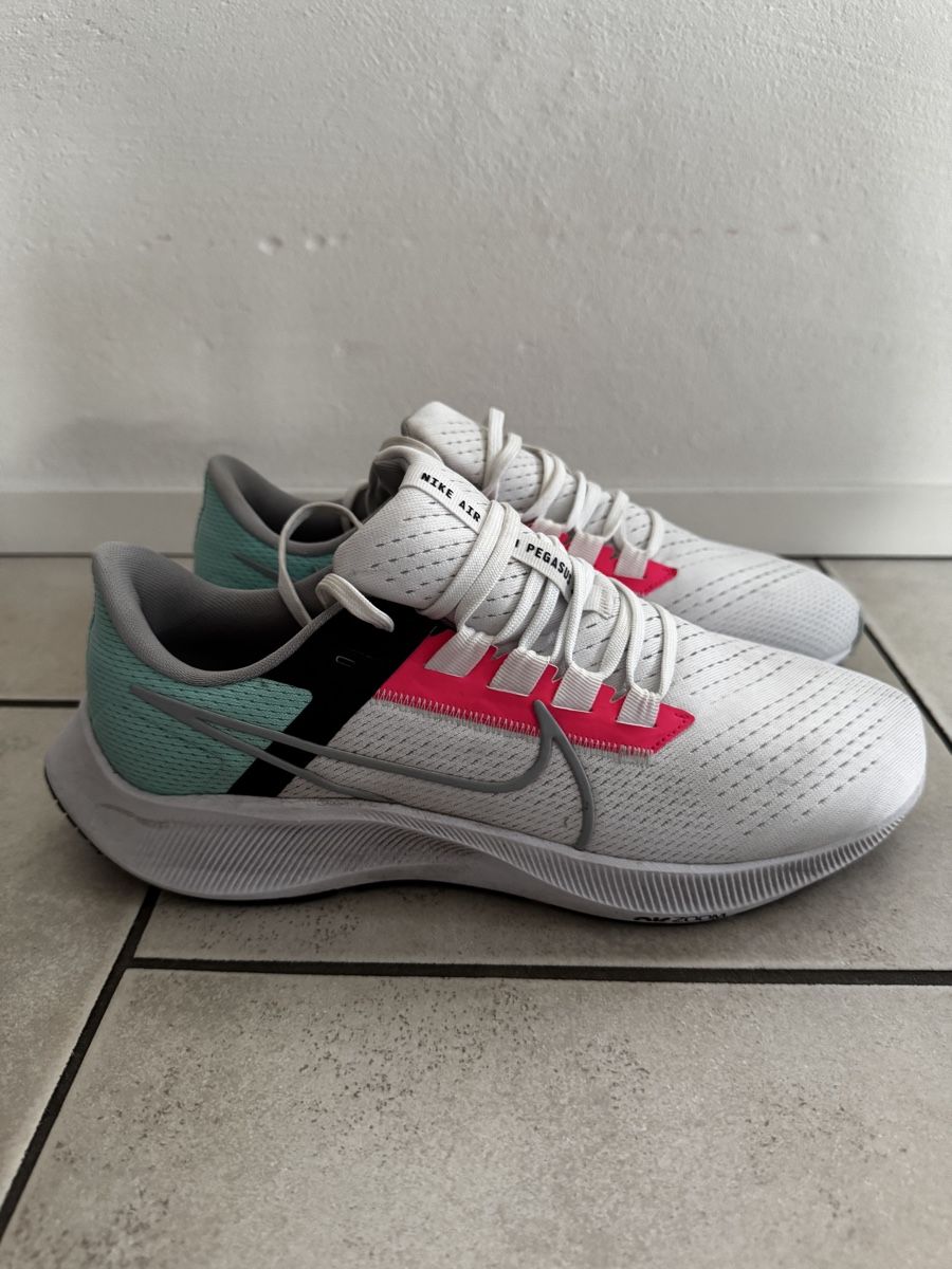 Nike Scarpe da uomo: Nike Air Pegasus 38, Grösse 42.5 – Nuovo (secondo la descrizione) da Teufen AR venduto da chi_h55m