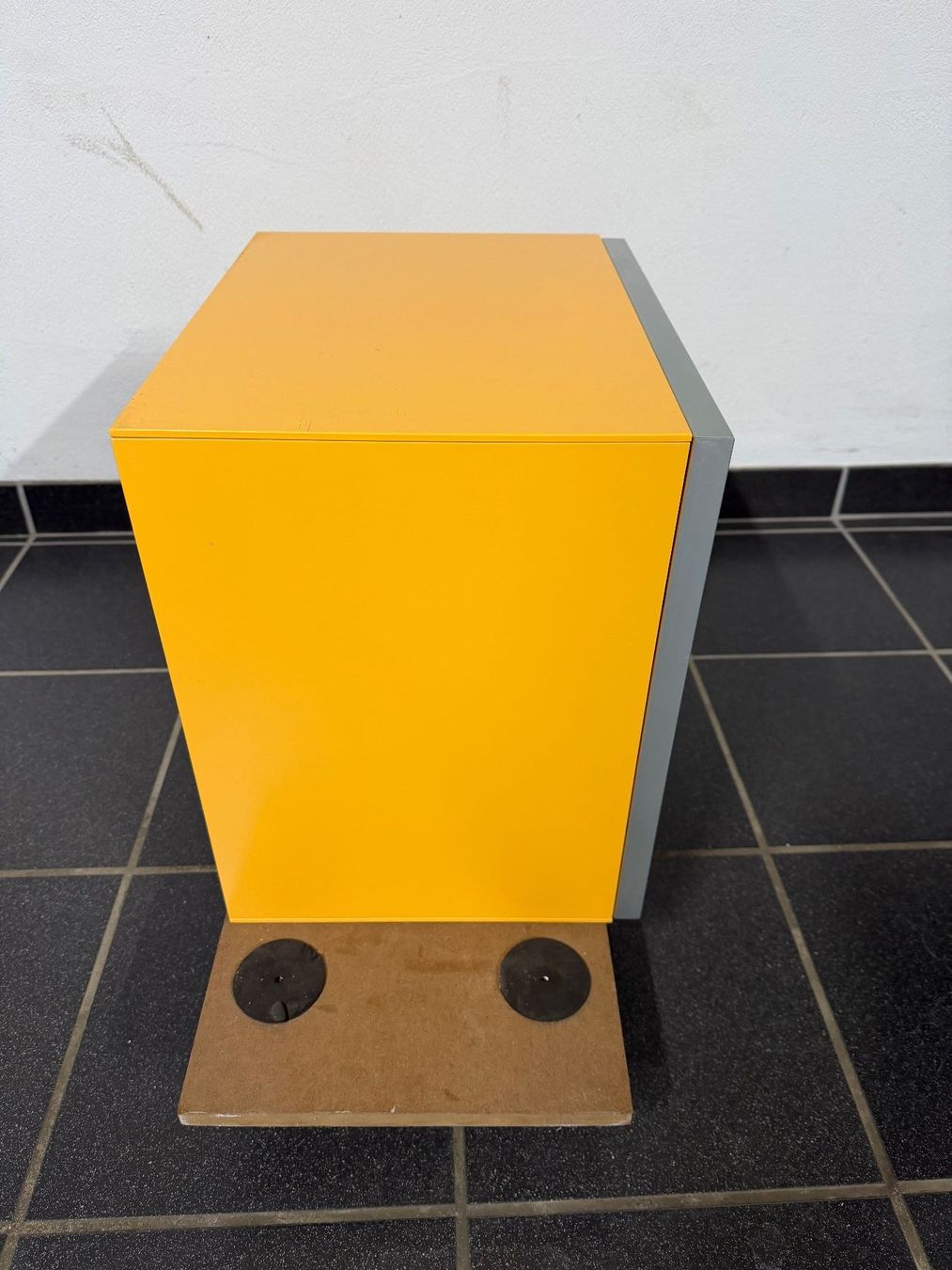 Vetrine: Vitrine für Hobbyraum, Badzimmer oder Keller/Garage – Usato da Hölstein venduto da Rupski 4