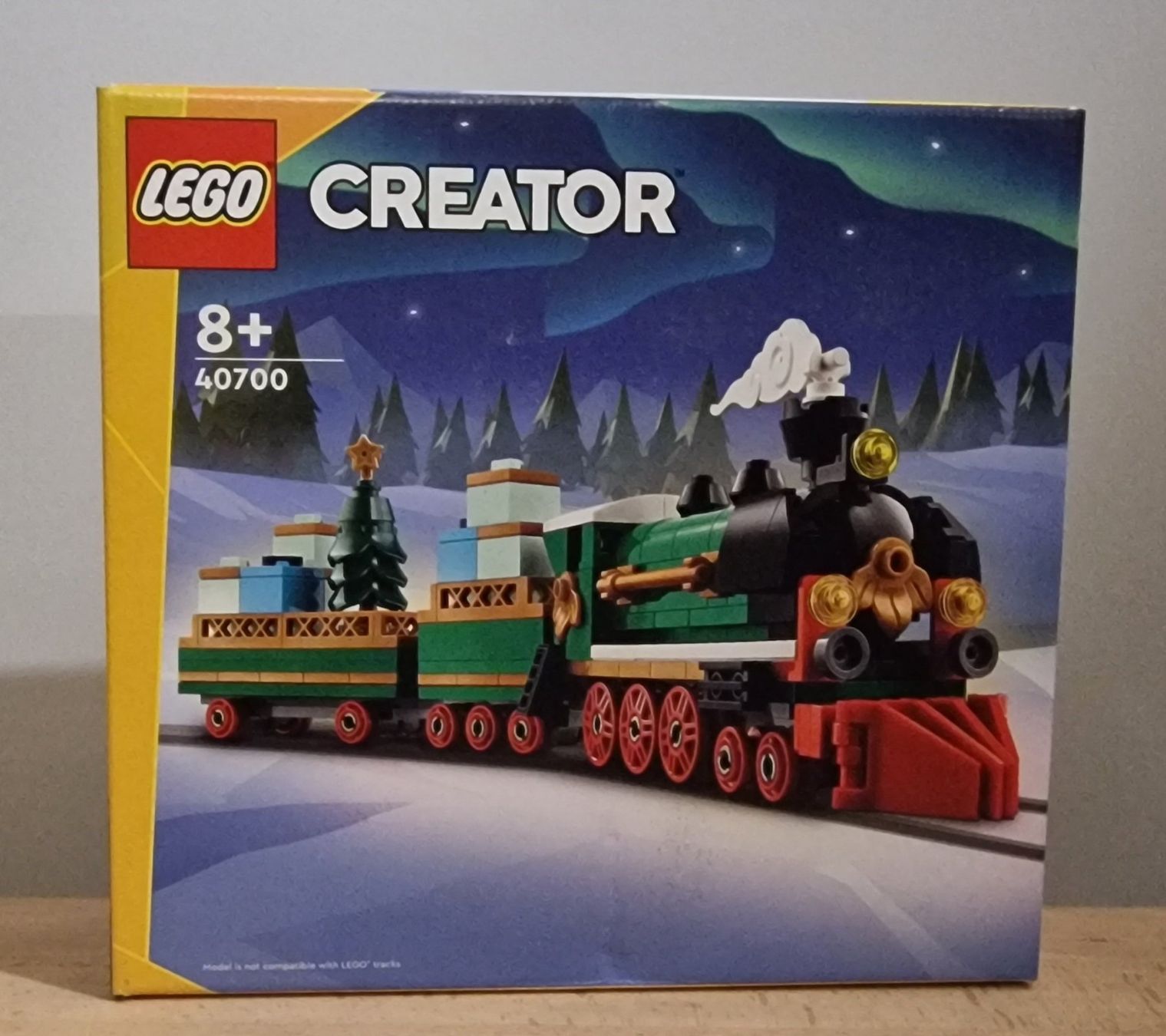Lego Kit di costruzioni: Lego Creator 40700 Winter Holiday Train – Nuovo e nell'imballaggio originale da Echichens venduto da aegis0129