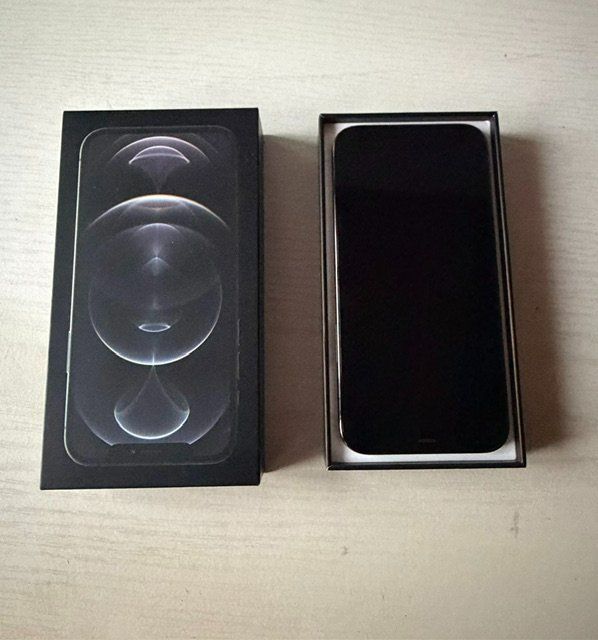 Apple Telefoni cellulari / Smartphones: iPhone 12 pro 128GB – Usato da Unterseen venduto da Uli10