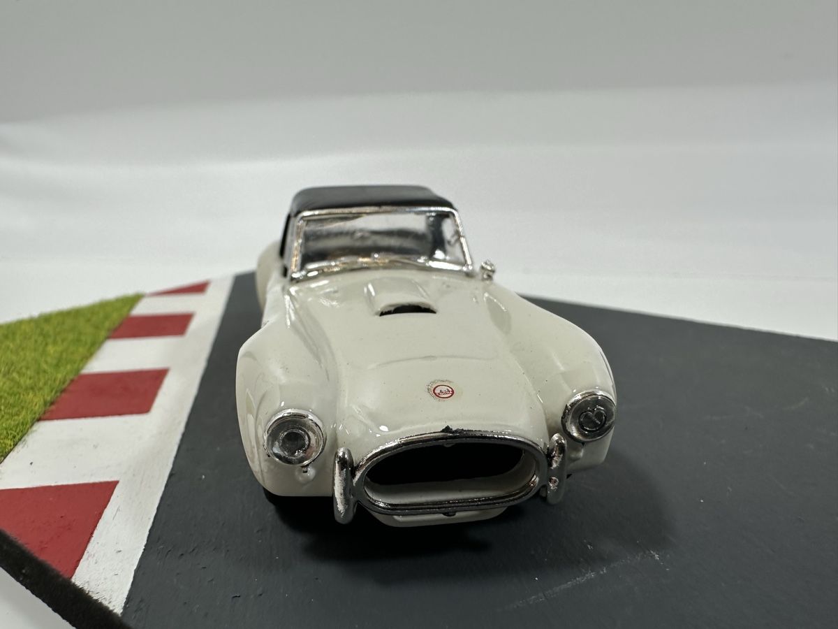 Modellini d'auto: AC Shelby Cobra 1:43, weiss, MODEL BOX – Usato da Zofingen venduto da rf9_x2xt 7