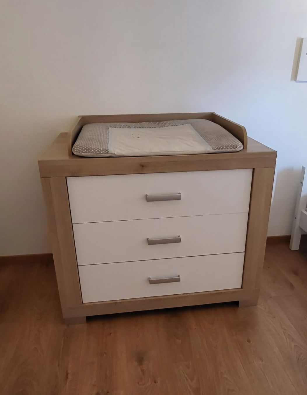 Fasciatoi & Accessori: komplettes Babyzimmer – Usato da Volken venduto da tan_n55y