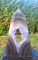 💜✨ Einzigartiger Amethyst-Achat Obelisk funkelnder Druse