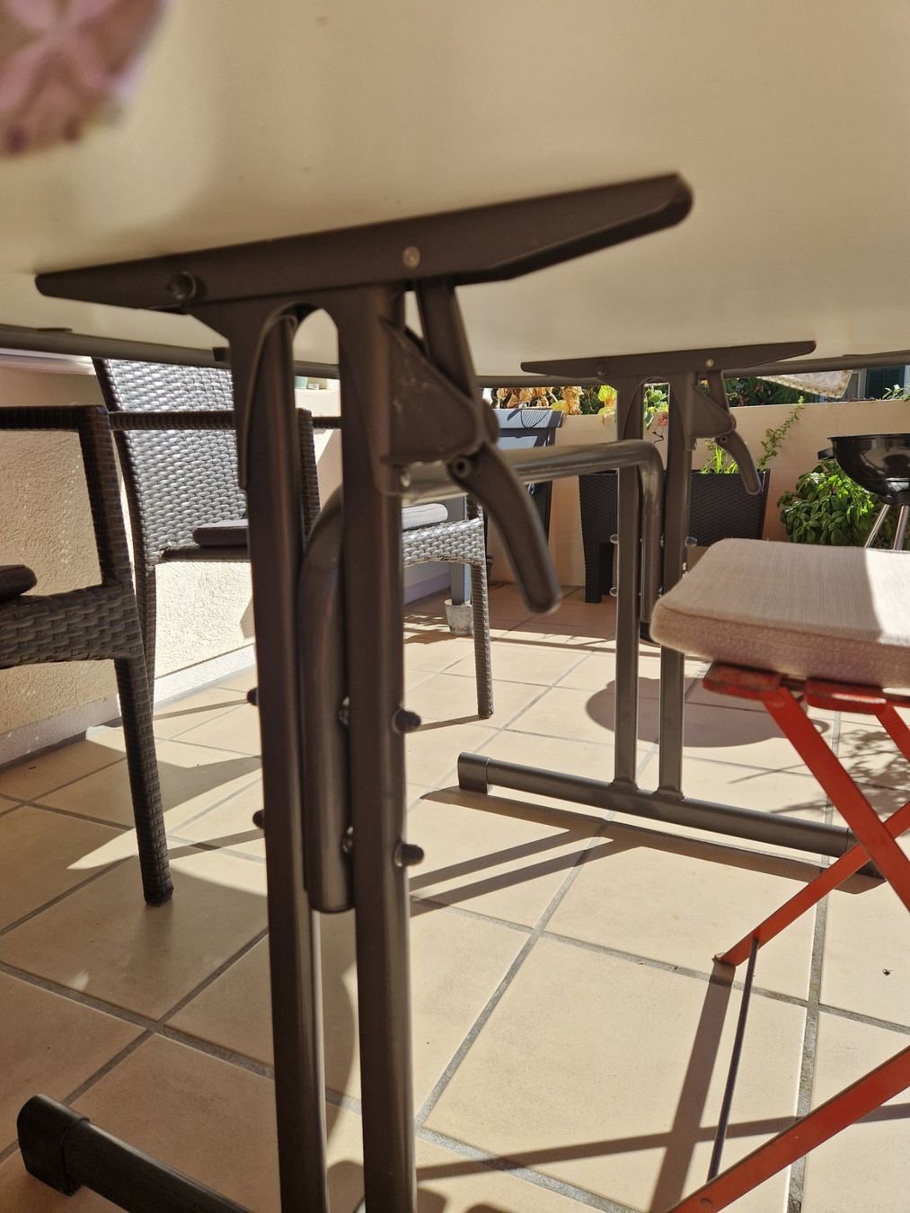 Tables: Gartentisch oval klappbar – D'occasion à Stäfa par kre_7mk2 2